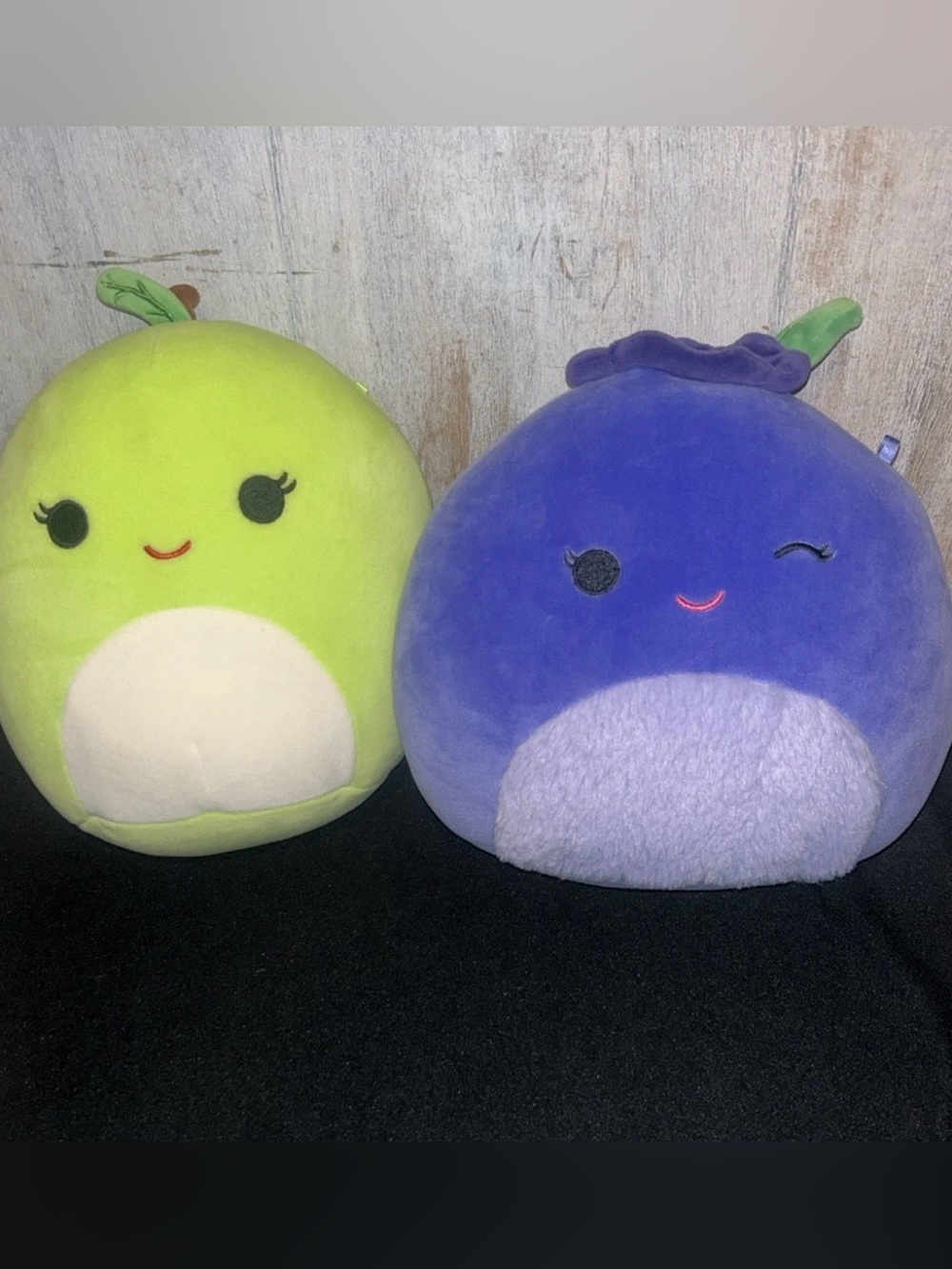 Squishmellow 8” Bluby The Blueberry & 8”Ashley The Green Apple